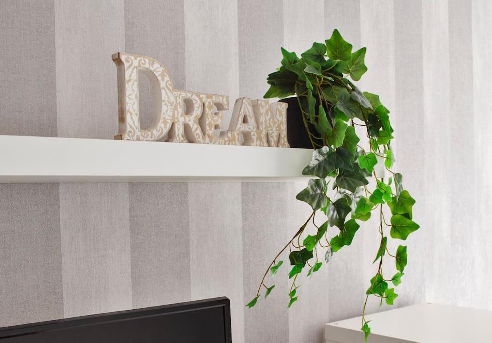 3 Dream Apartmant 3+Parcare Gratuita Apartamento Oradea Exterior foto